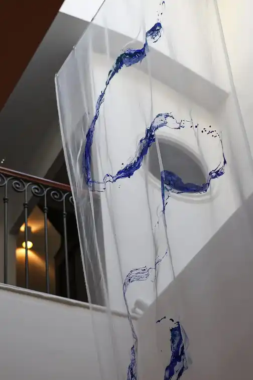 Ultramarine, true emerald powder, ochre, acacia gum on silk « crepeline », carbon stick
 139 cm x 250 cm - 55 x 98 inches